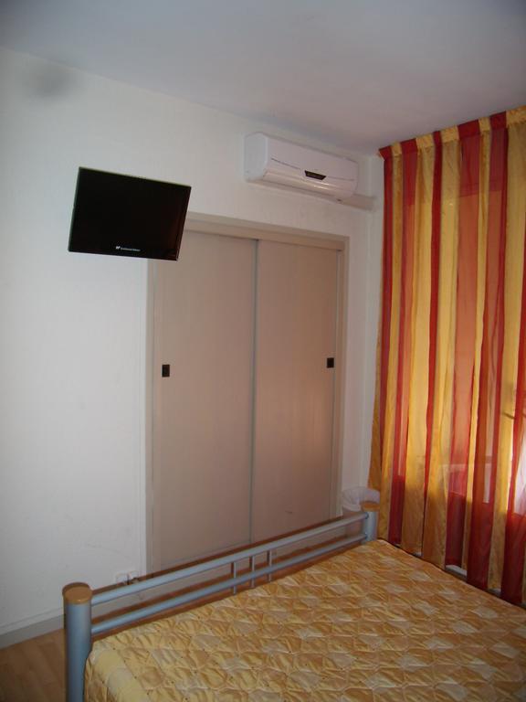 Mistral Hotel 2*